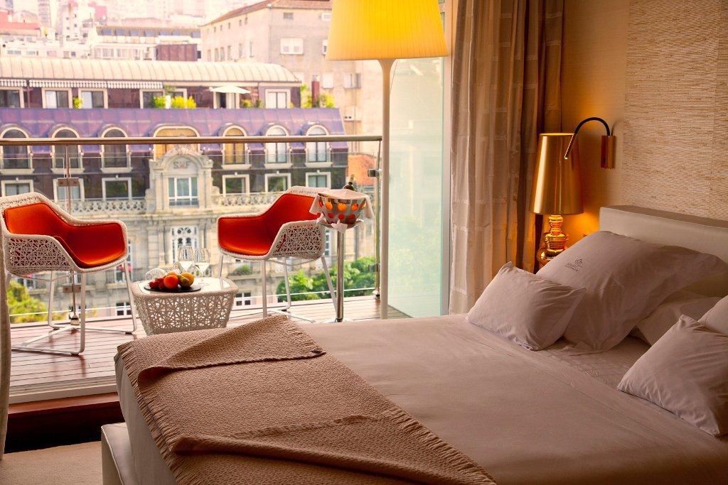 그랜 호텔 나가리 부티크 앤드 스파 비고 외부 사진 A room at the Hotel Indigo Paris Montmartre