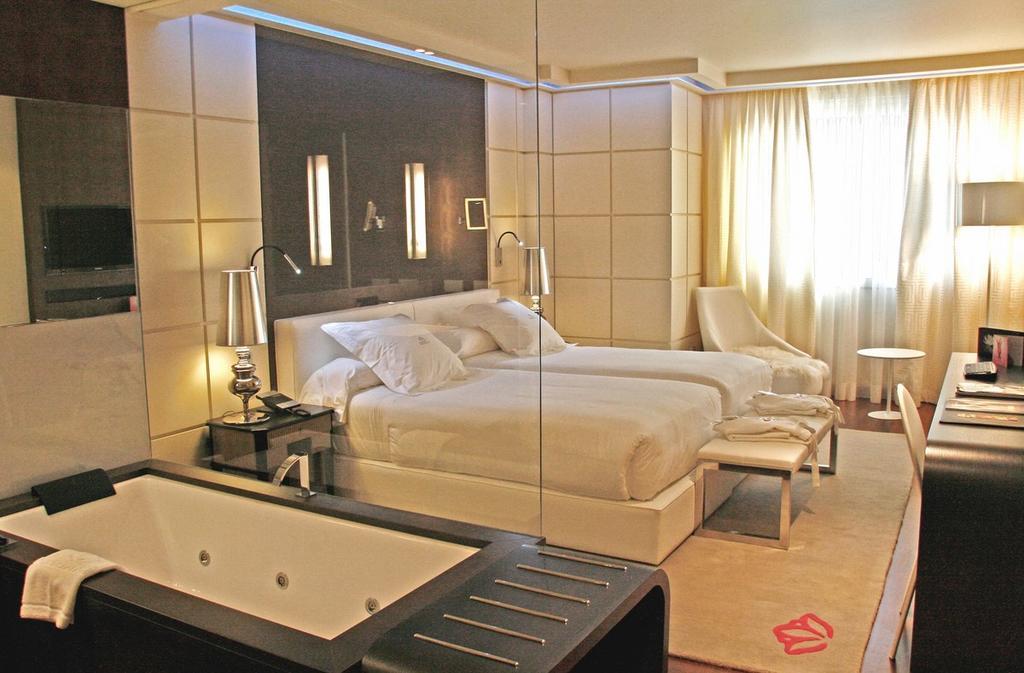 그랜 호텔 나가리 부티크 앤드 스파 비고 외부 사진 A room at the Mandarin Oriental, Milan