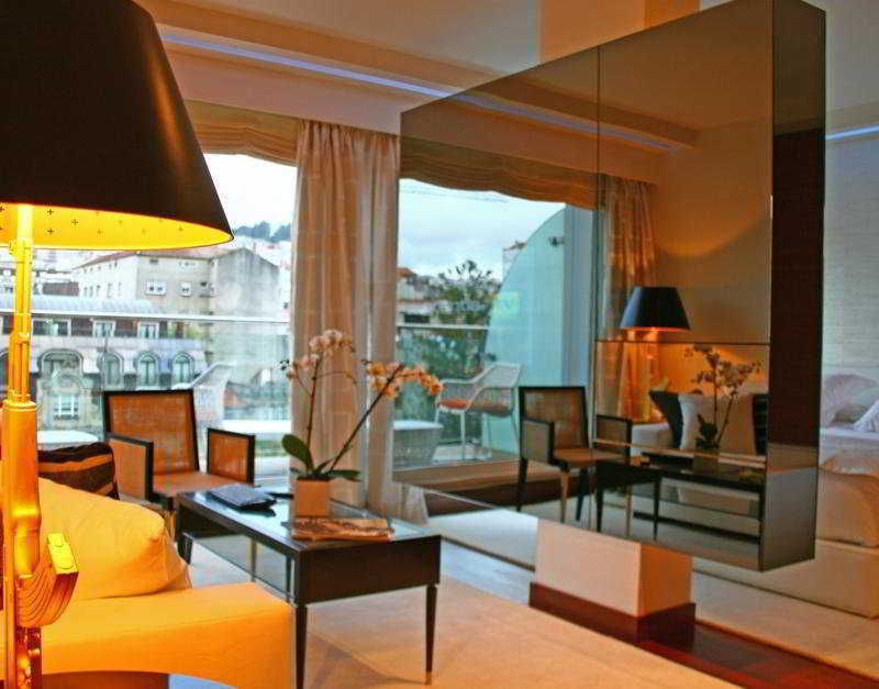 그랜 호텔 나가리 부티크 앤드 스파 비고 내부 사진 A room at the hotel