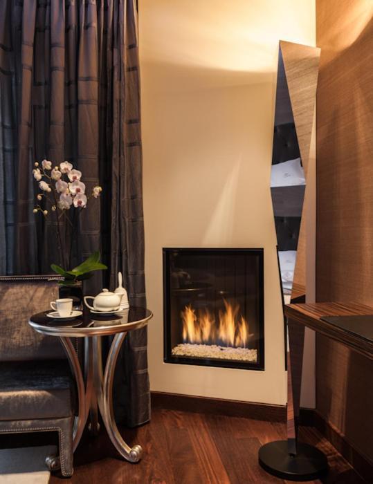 그랜 호텔 나가리 부티크 앤드 스파 비고 외부 사진 A fireplace